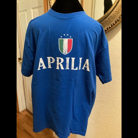 SOLD 🌼Aprilia t shirt size XL - Picture 1 of 3